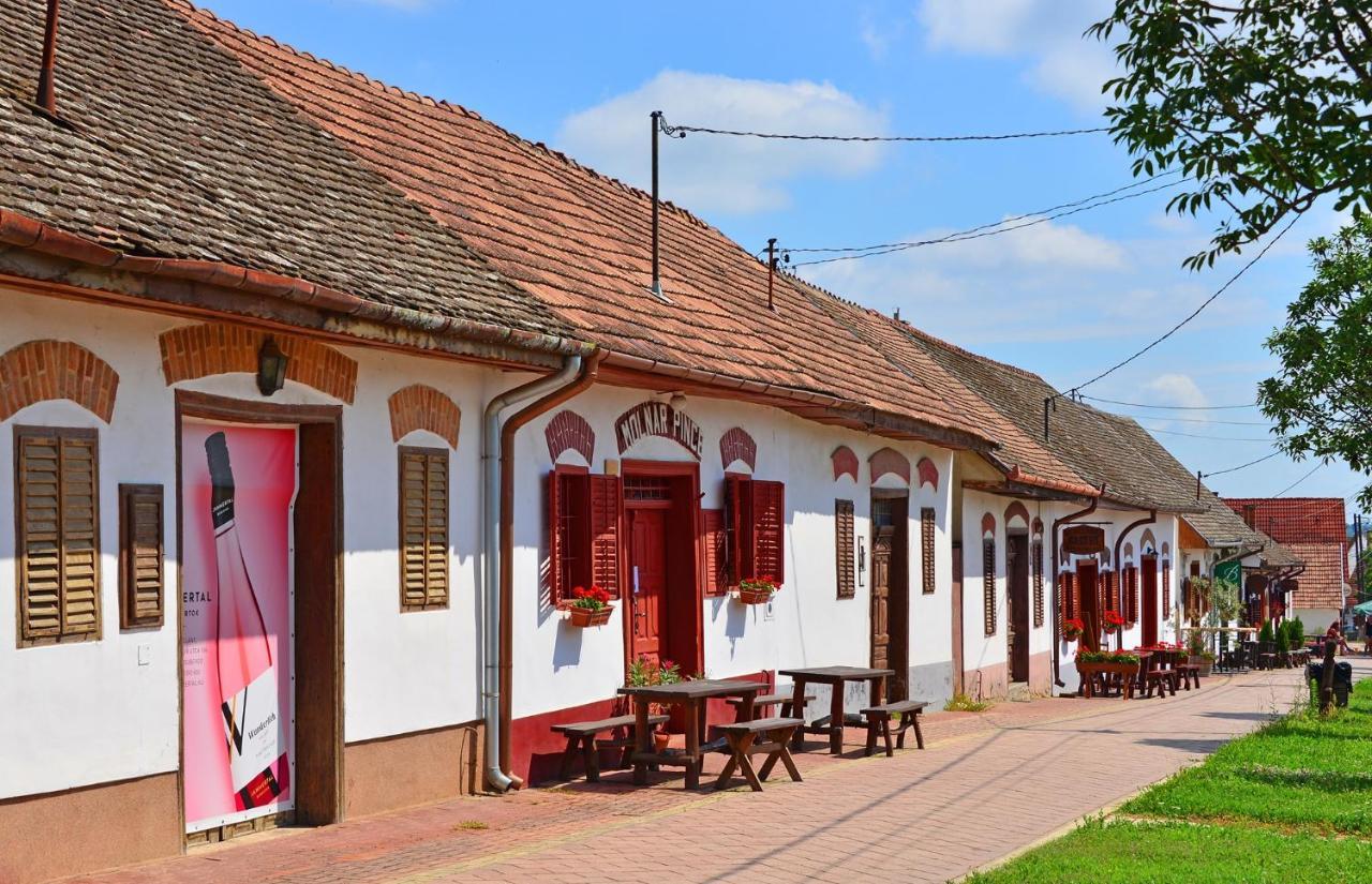 Holiday Apartmanhaz Harkan Exterior foto
