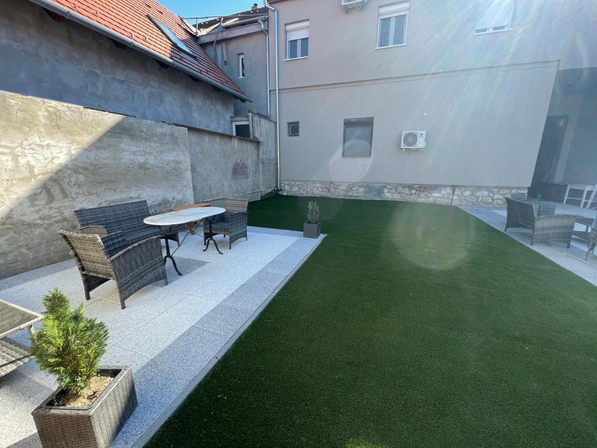 Holiday Apartmanhaz Harkan Exterior foto
